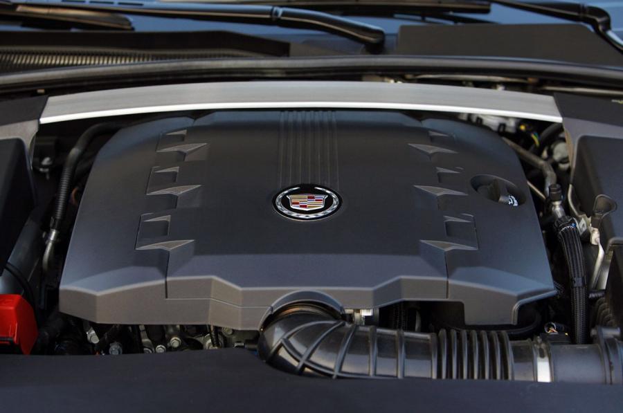 Cadillac CTS Coupe 2011 года  (фото 35 из 128)
